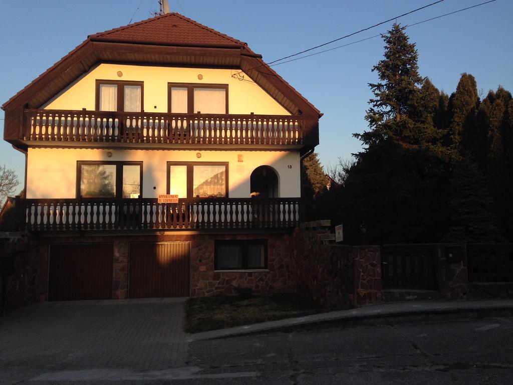 Ilona Panzio Hotel Balatonlelle Exterior photo